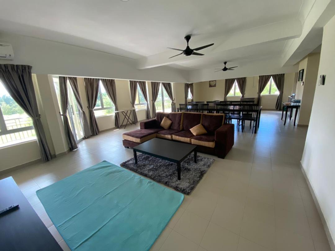 Tiara Desaru Resort Екстер'єр фото