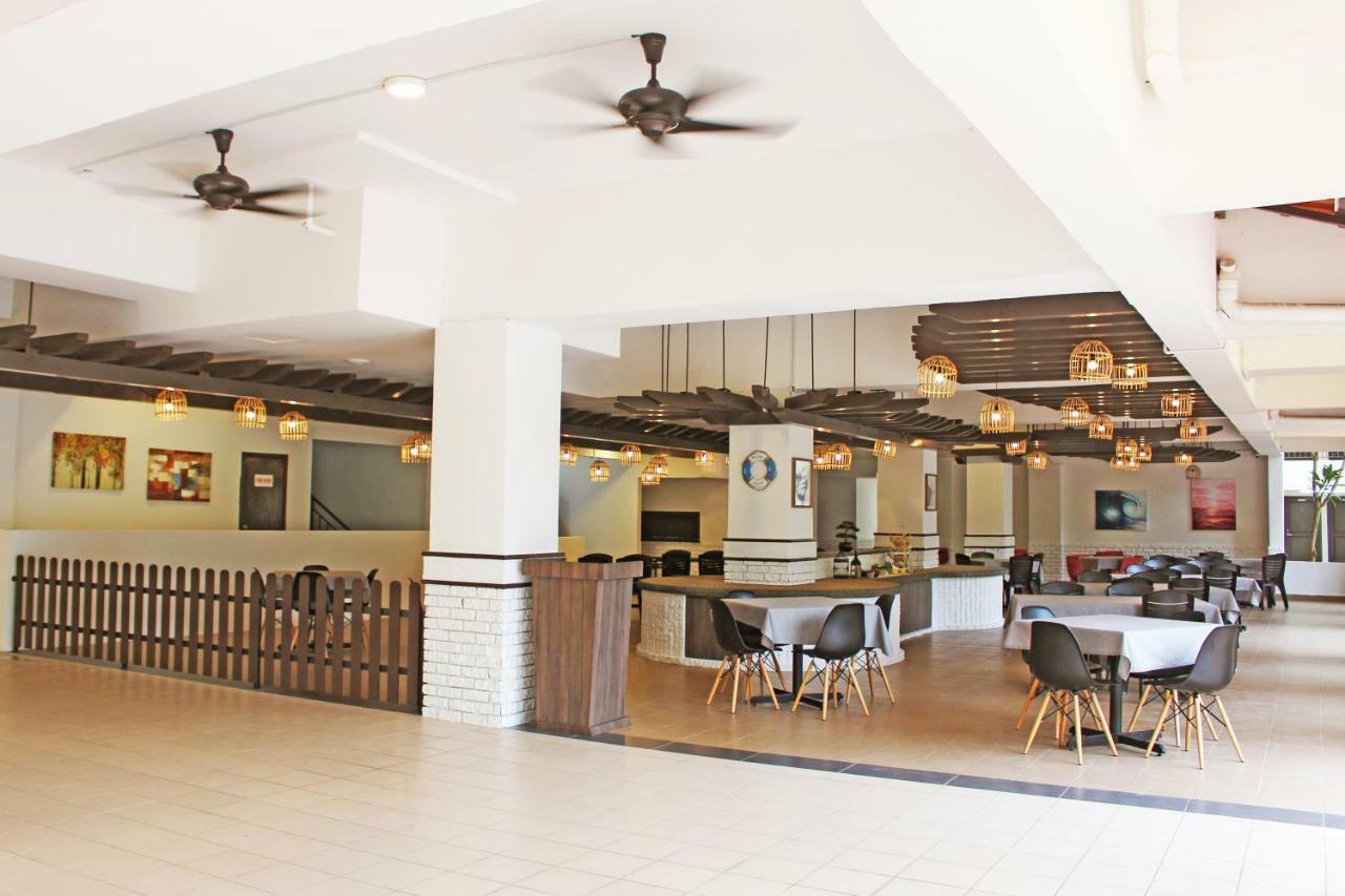 Tiara Desaru Resort Екстер'єр фото